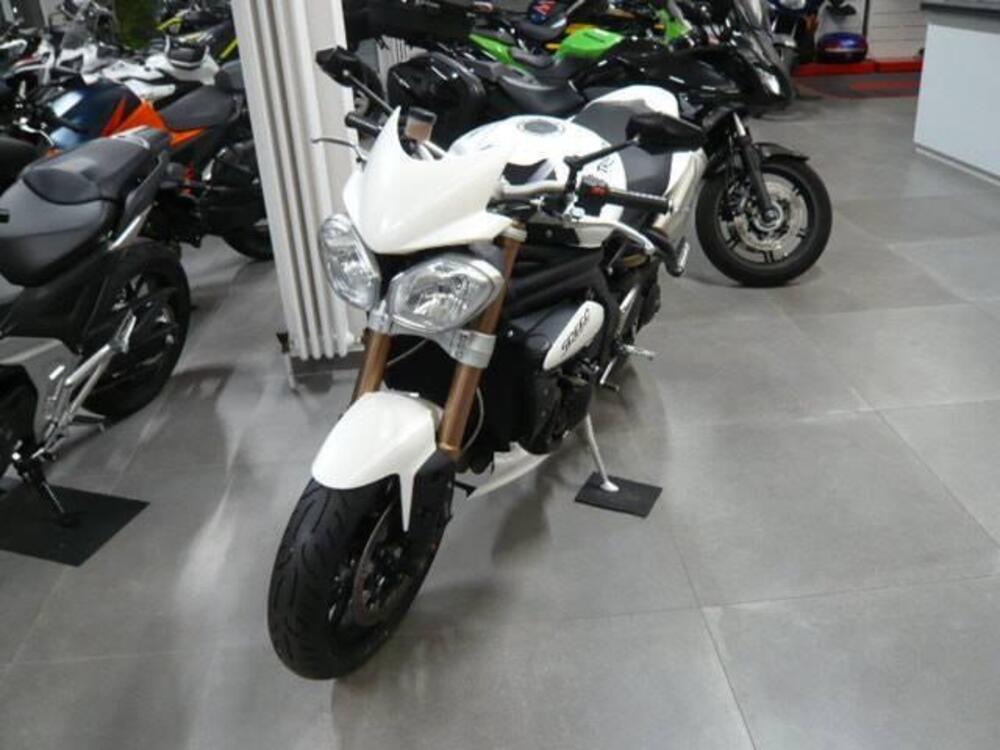 Triumph Speed Triple 1050 (2011 - 13) (2)