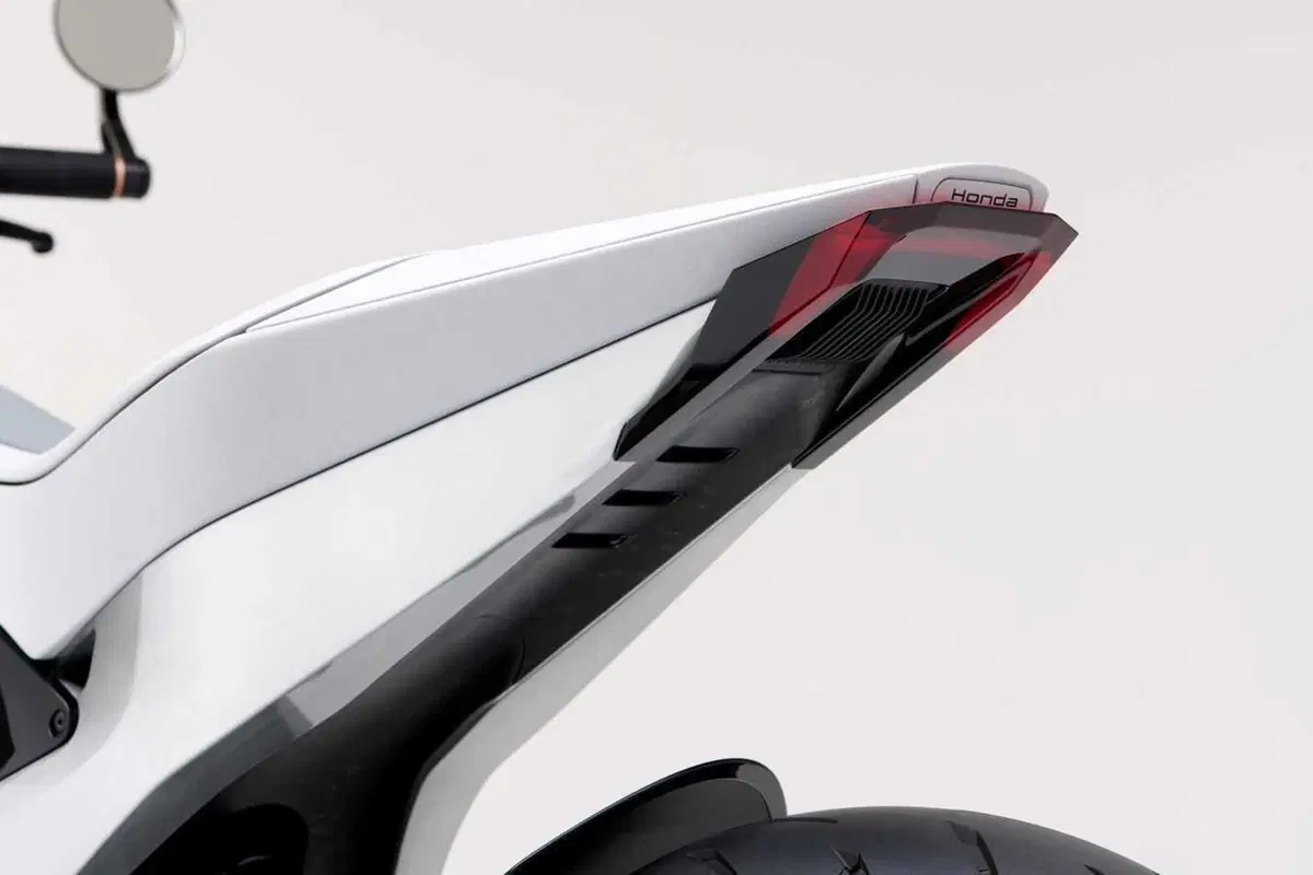 Honda porta a EICMA il Concept EV: uno sguardo verso il futuro! (7)