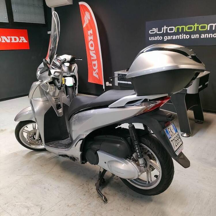 Honda SH 300 i ABS (2016 - 20) (3)