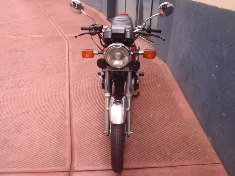 Yamaha XJ 550 (3)