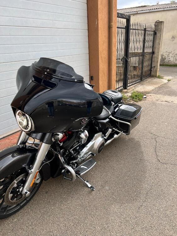 Harley-Davidson 117 Street Glide (2018 - 20) - FLHXSE (2)