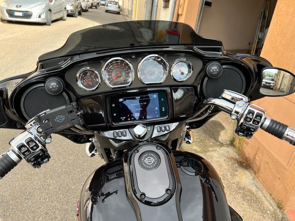 Harley-Davidson 117 Street Glide (2018 - 20) - FLHXSE (3)