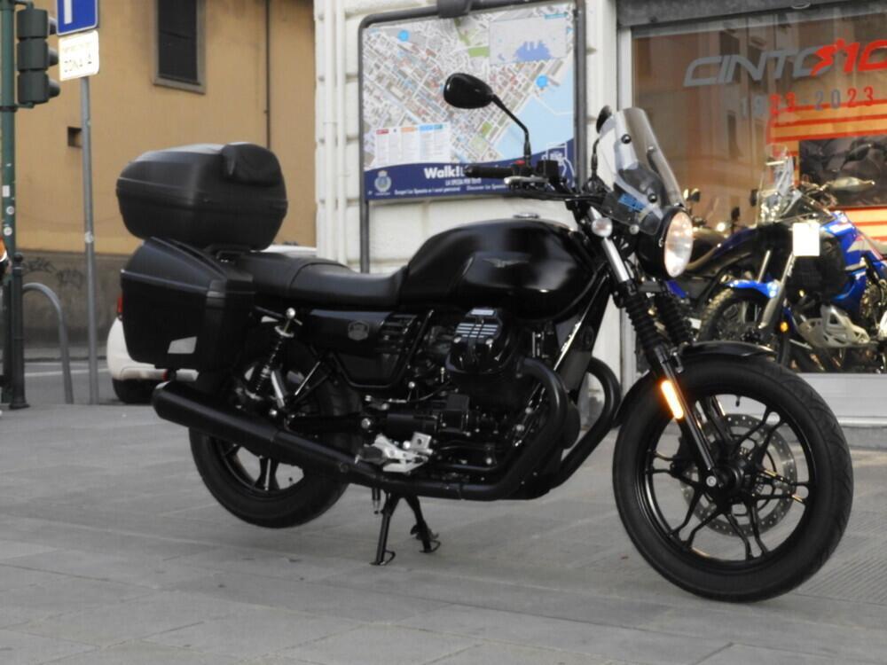 Moto Guzzi V7 III Stone (2017 - 20) (5)