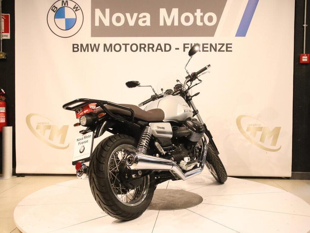 Moto Guzzi V7 850 Stone Special Abs (2021) (4)