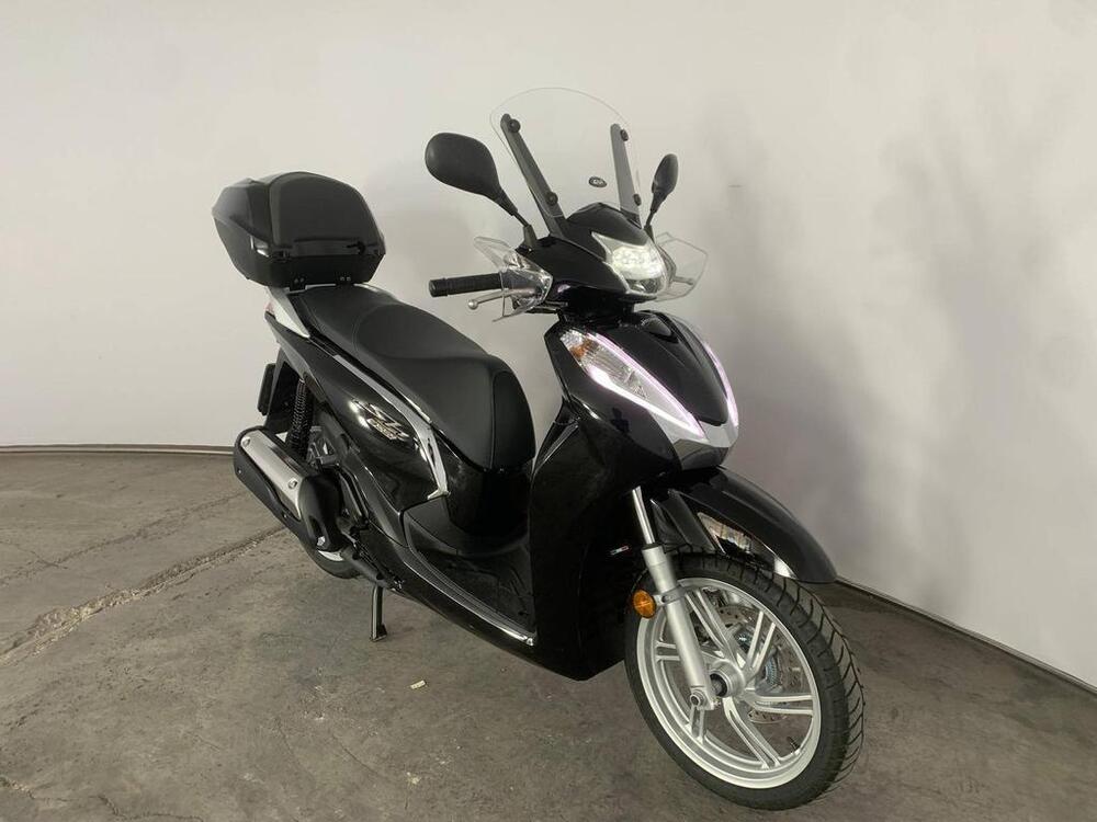 Honda SH 300 i ABS (2016 - 20) (3)