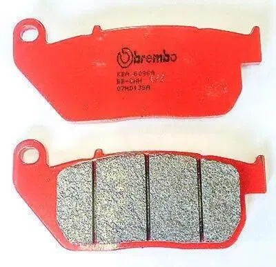 Pastiglie anteriori Brembo sinterizzate per Sports