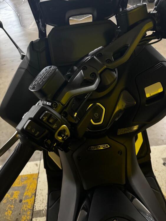 Yamaha T-Max 560 Tech Max (2022 - 24) (4)