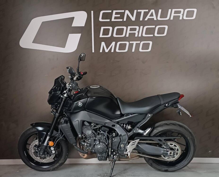 Yamaha MT-09 (2021 - 23) (2)