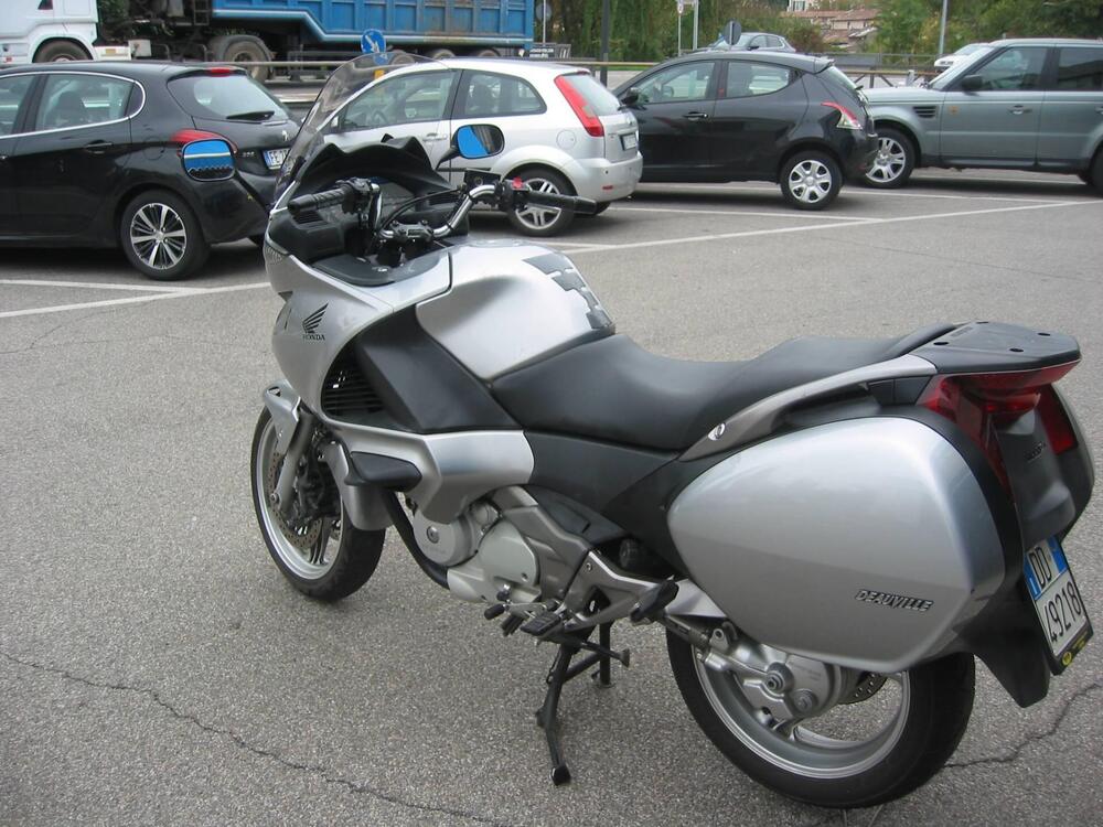 Honda Deauville 700 ABS (3)