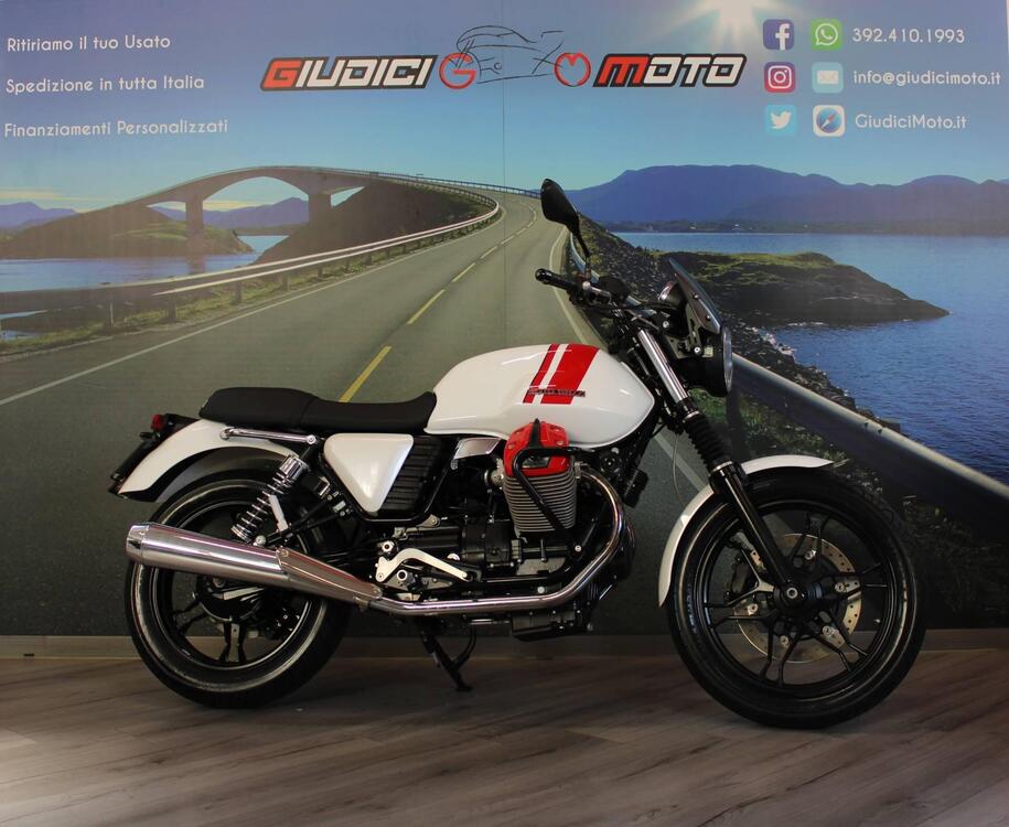 Moto Guzzi V7 Stone (2012 - 15)