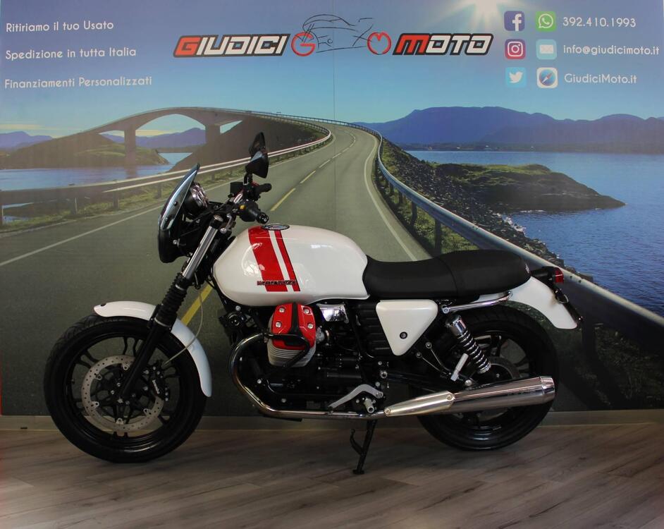 Moto Guzzi V7 Stone (2012 - 15) (3)