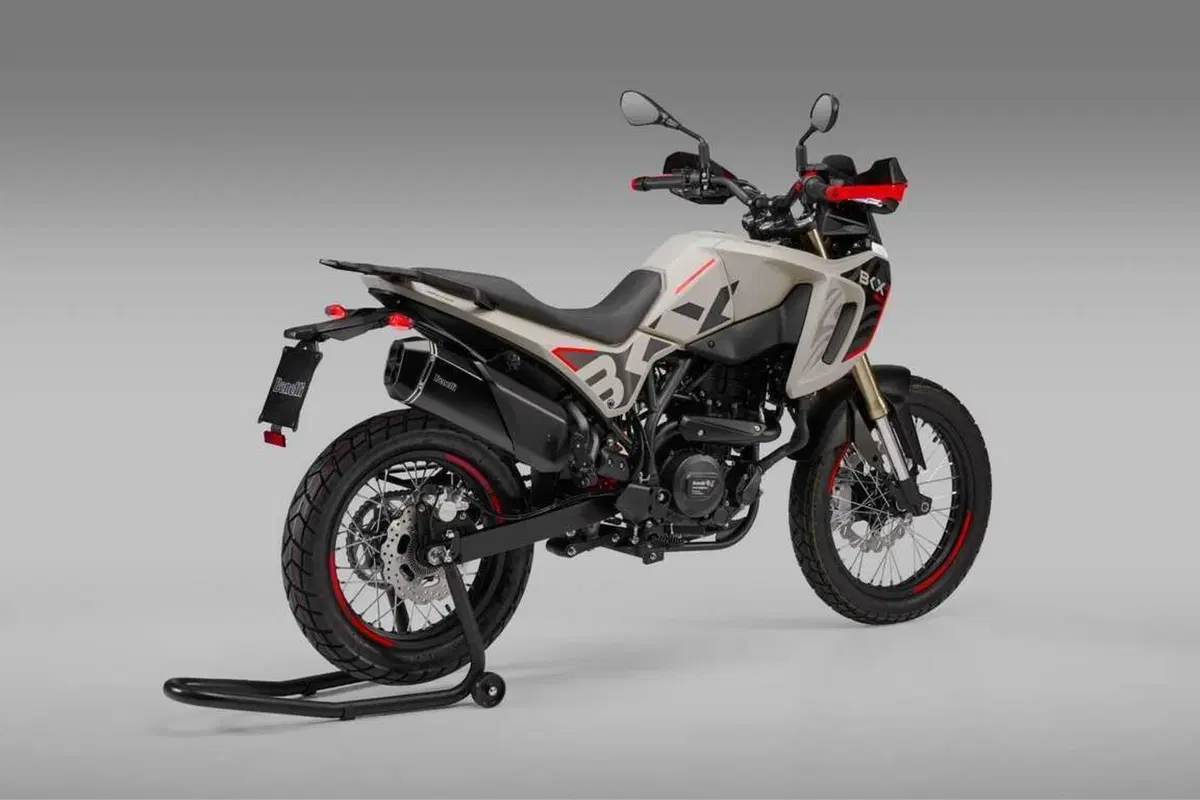Le Benelli BKX 125 e BKX 300 a EICMA [VIDEO e GALLERY] (13)