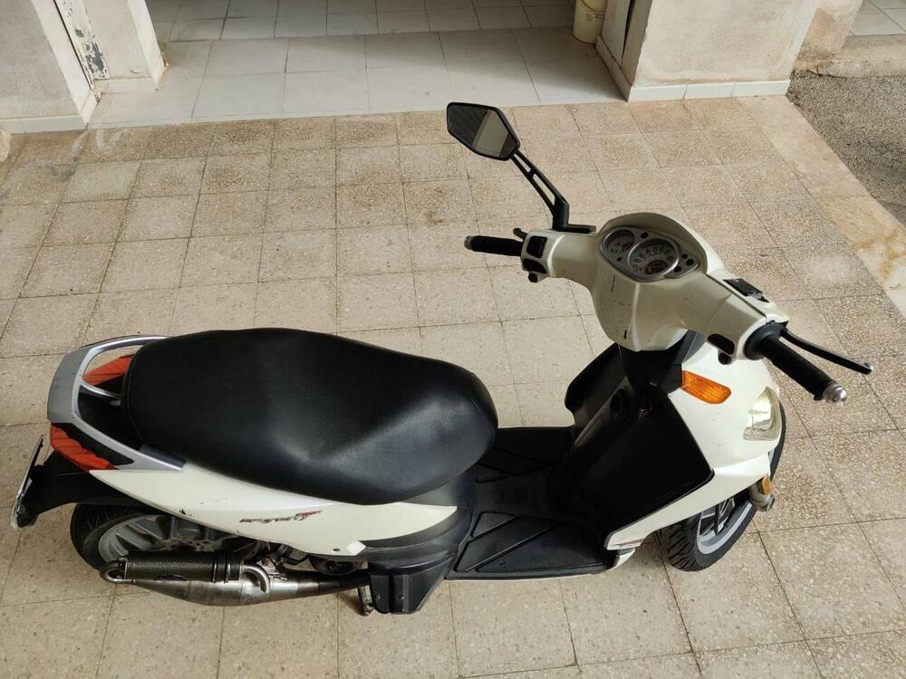 Aprilia Sportcity One 50 (2008 - 12) (4)