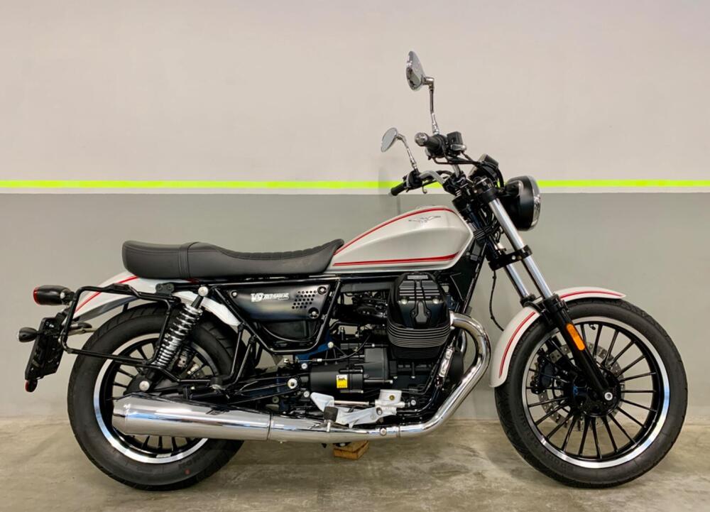 Moto Guzzi V9 Roamer (2016 - 18) (2)