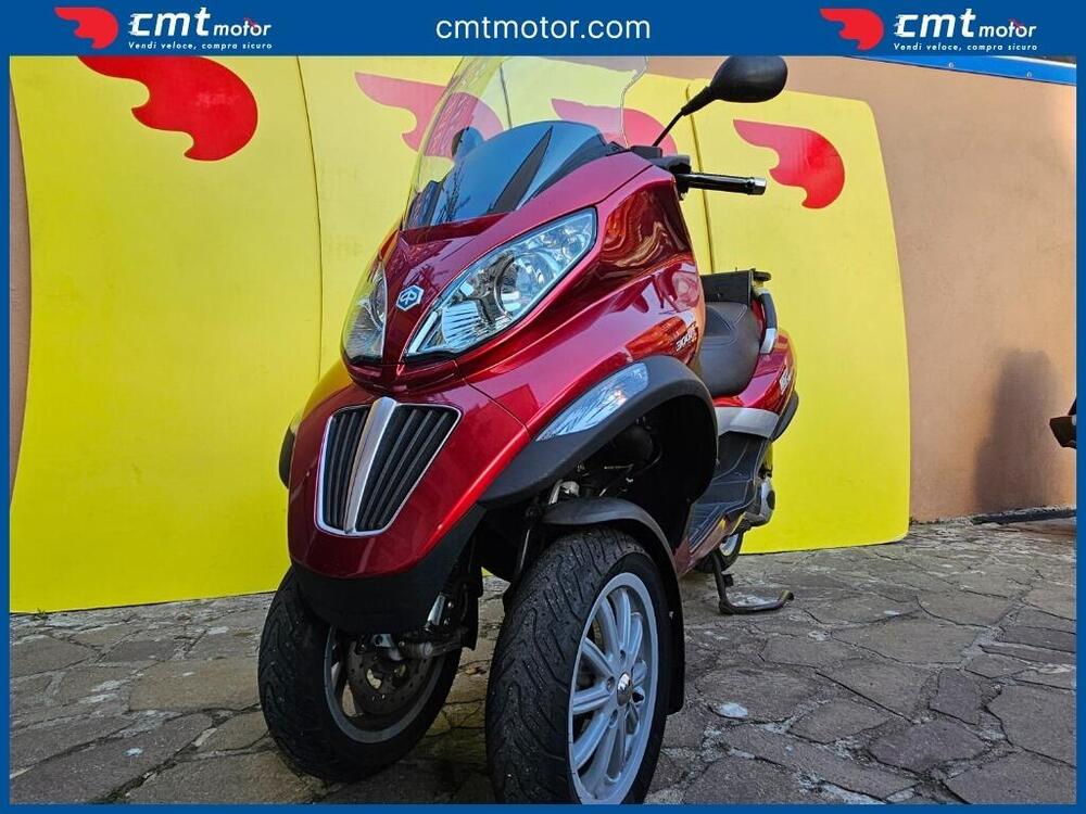 Piaggio MP3 300 (2010 - 11) (2)