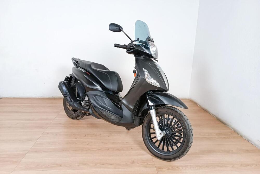 Piaggio Beverly 300 ABS-ASR (2021 - 24) (2)