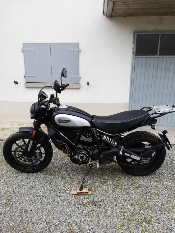 Ducati Scrambler 800 Icon Dark (2021 - 22) (2)