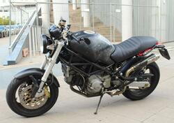 Ducati Monster 900 Dark (1999 - 02) usata