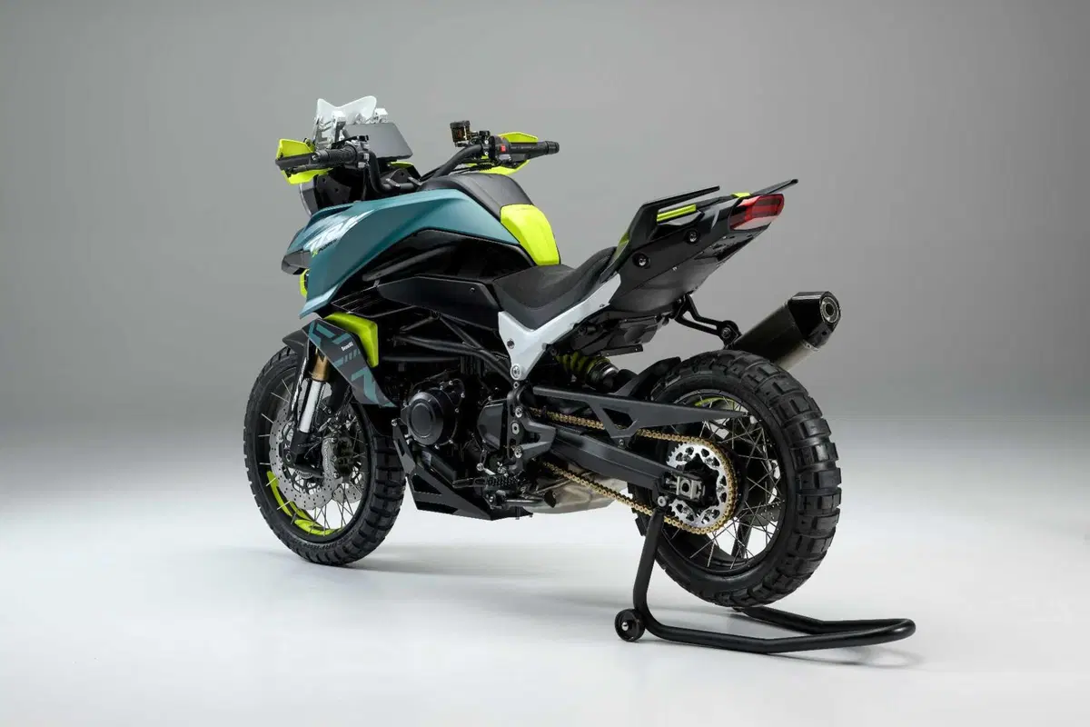 Benelli TRK 902 Xplorer Concept a EICMA 2024 [VIDEO & GALLERY] (7)