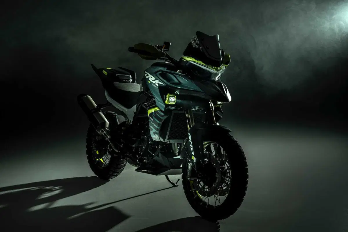 Benelli TRK 902 Xplorer Concept a EICMA 2024 [VIDEO & GALLERY] (8)