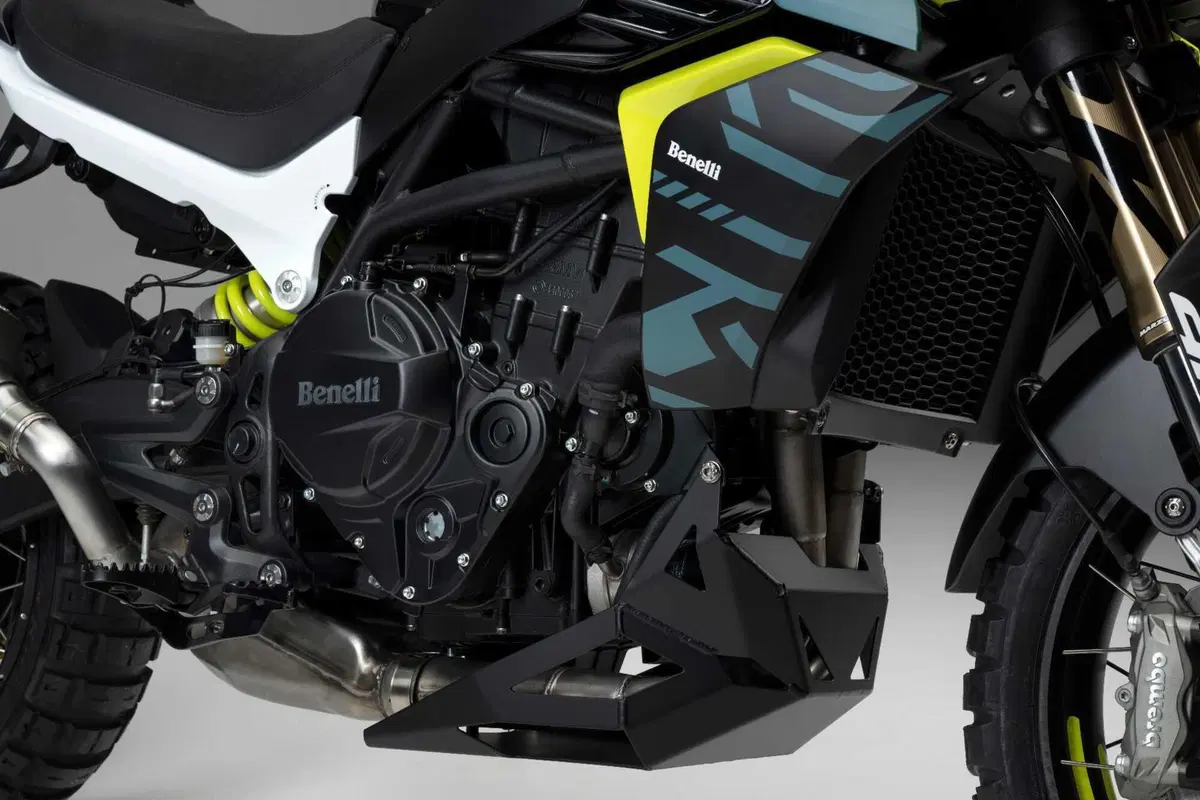 Benelli TRK 902 Xplorer Concept a EICMA 2024 [VIDEO & GALLERY] (11)