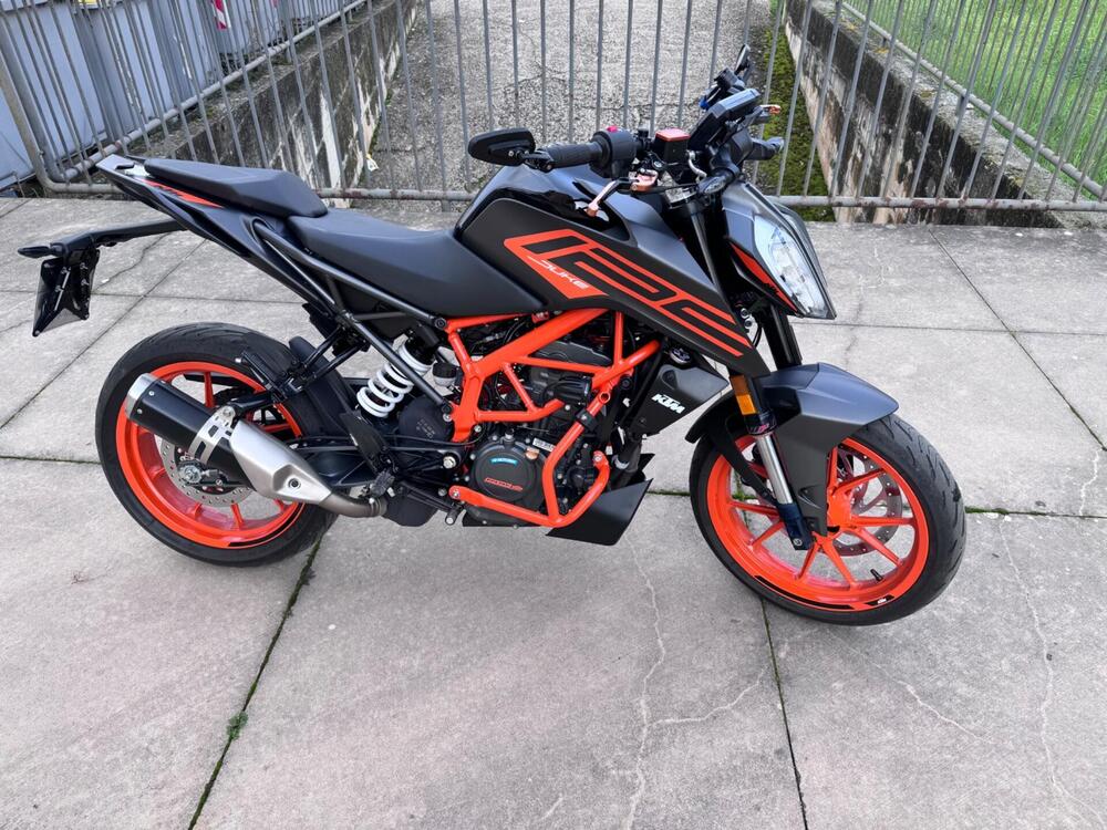 KTM 125 Duke (2021 - 23) (2)