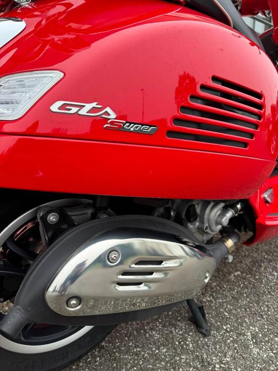 Vespa GTS 300 Super Hpe (2021 - 22) (4)