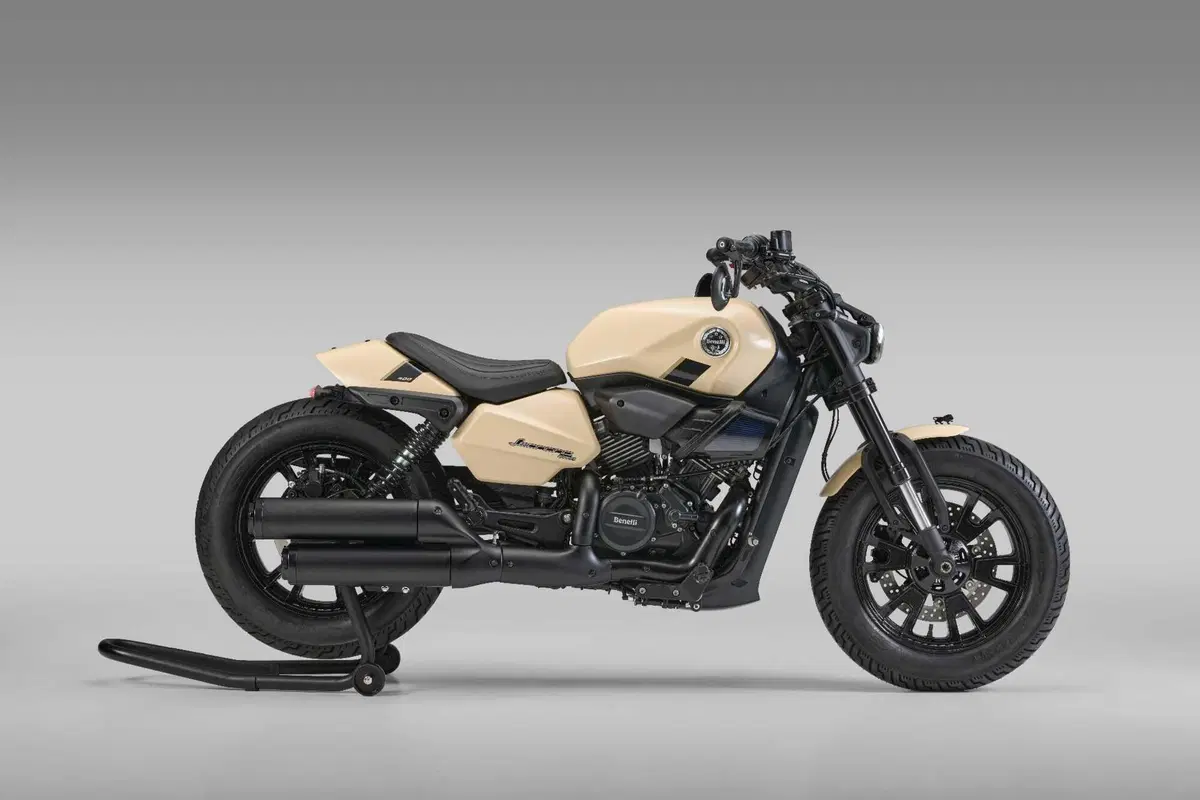 Benelli Leoncino Bobber 400 a EICMA 2024 (8)