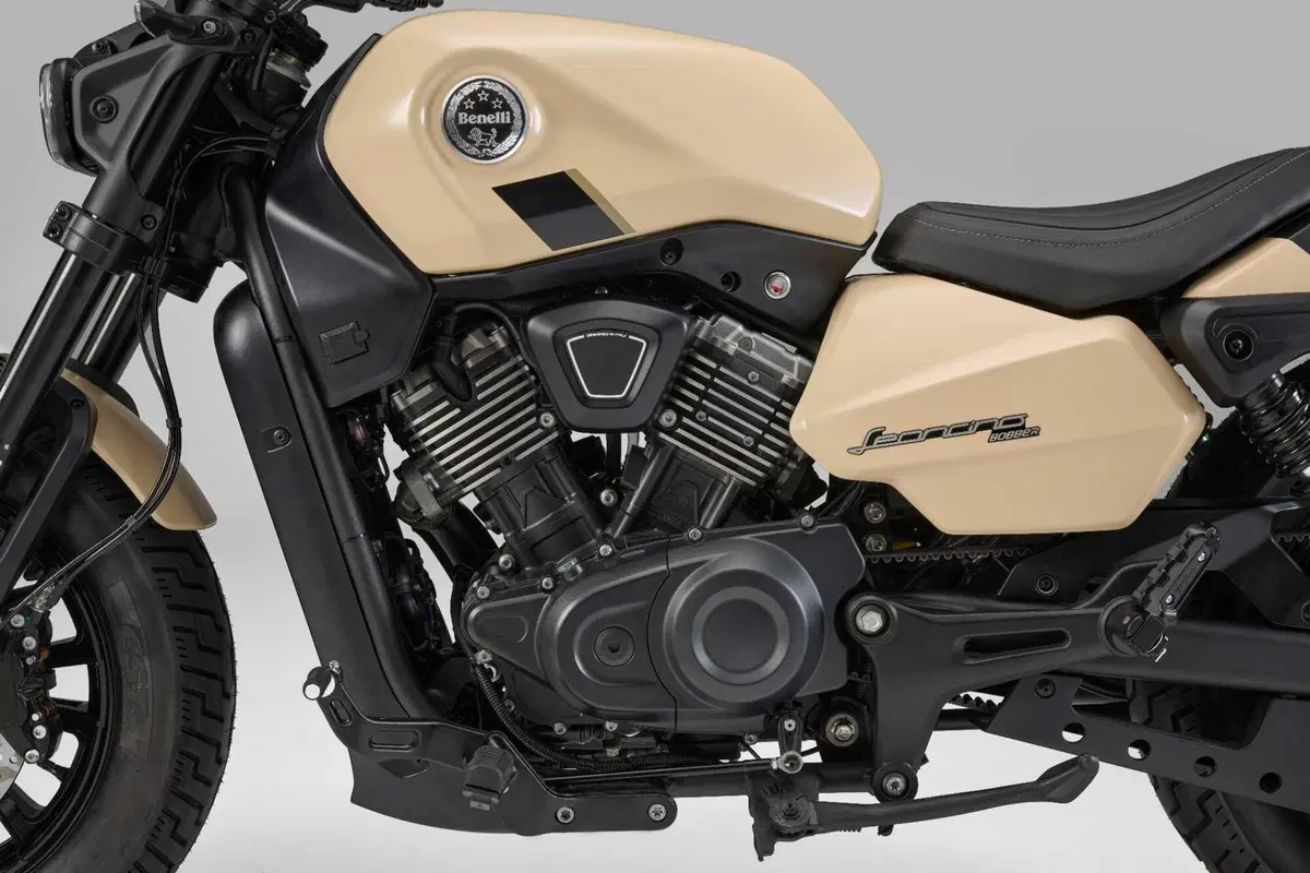 Benelli Leoncino Bobber 400 a EICMA 2024 (22)