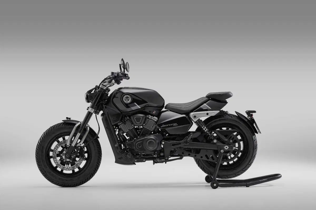 Benelli Leoncino Bobber 400 a EICMA 2024 (27)