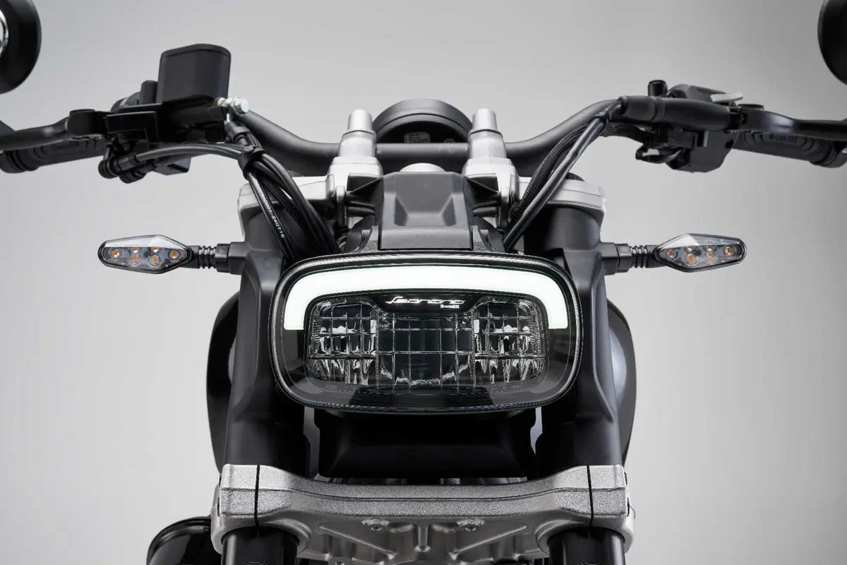 Benelli Leoncino Bobber 400 a EICMA 2024 (31)