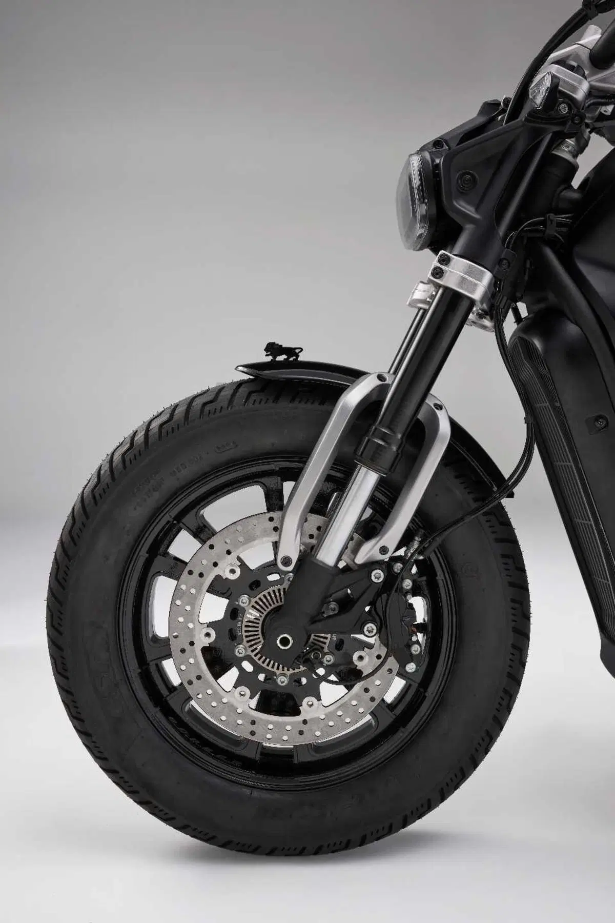 Benelli Leoncino Bobber 400 a EICMA 2024 (34)