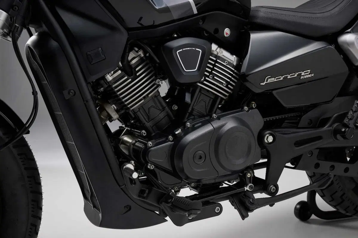 Benelli Leoncino Bobber 400 a EICMA 2024 (36)