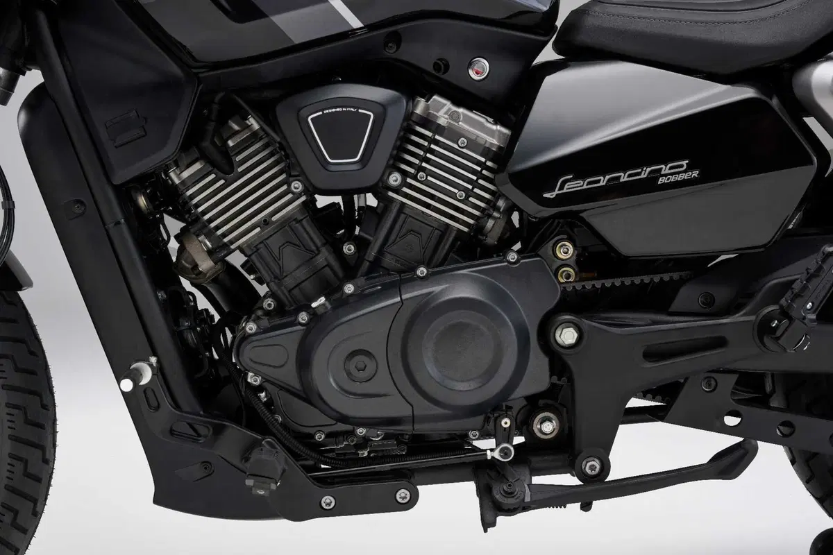 Benelli Leoncino Bobber 400 a EICMA 2024 (38)