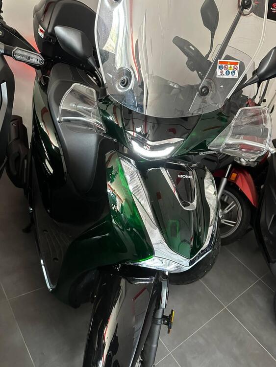 Honda SH 150i (2020 - 24) (2)