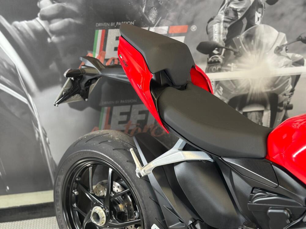 Ducati Streetfighter V2 (2022 - 24) (4)