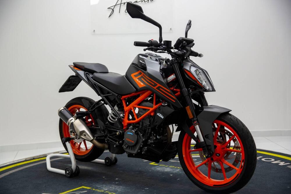 KTM 125 Duke (2021 - 23) (2)