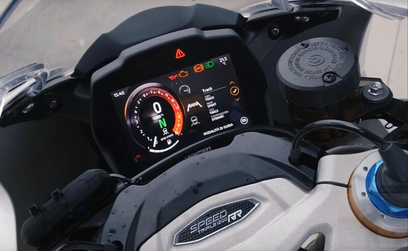 Come funziona e come si interviene sulla strumentazione della Triumph Speed Triple RR?  [VIDEO]