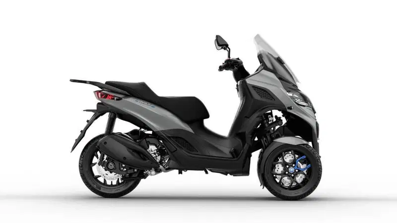 Piaggio MP3 310 Sport (2025 - 26) (2)