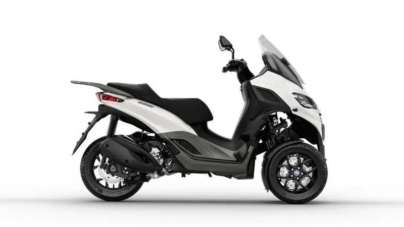 Piaggio MP3 310 (2025 - 26) (2)