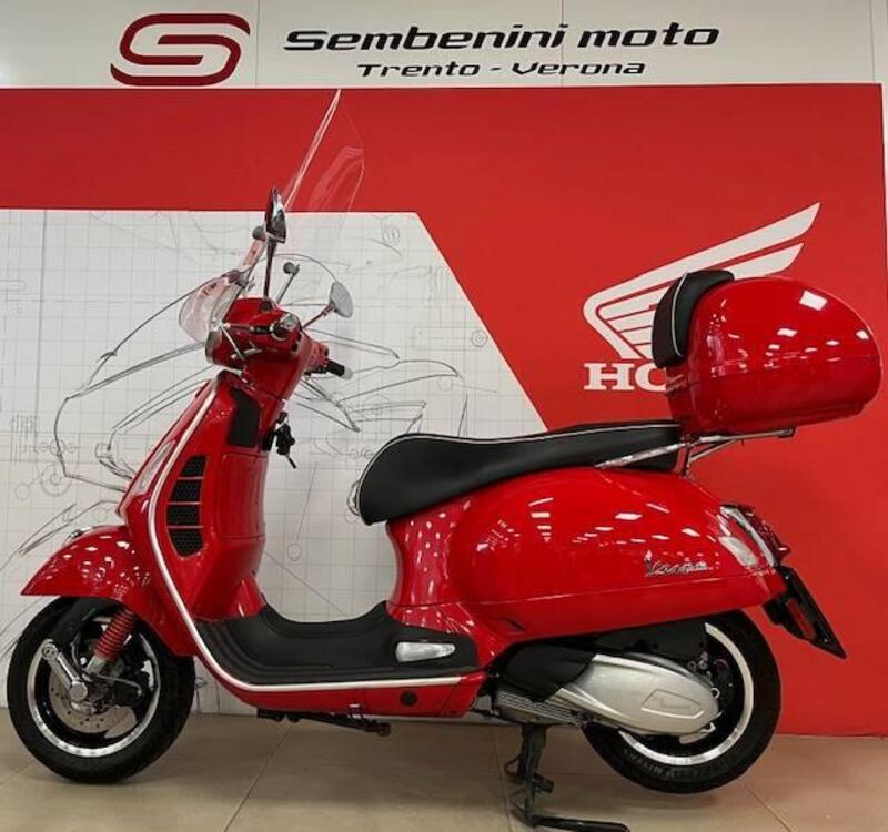 Vespa GTS 300 Super Hpe (2021 - 22) (2)