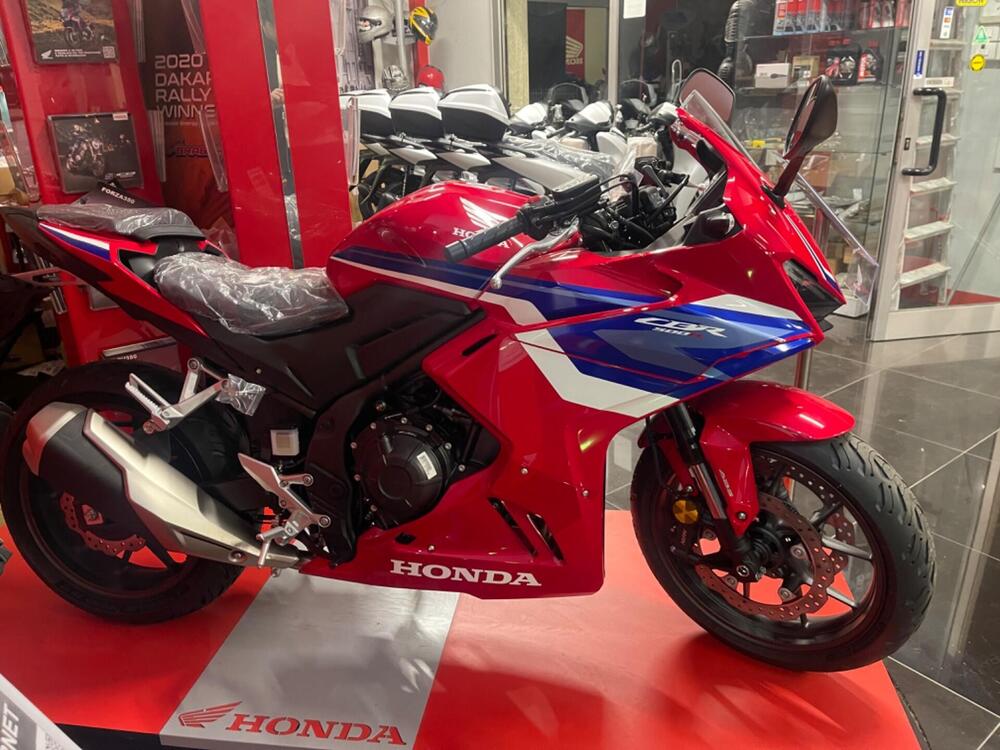 Honda CBR 500 R (2024) (2)