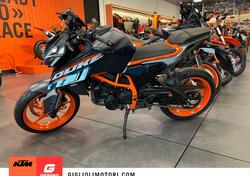 KTM 390 Duke (2024) usata