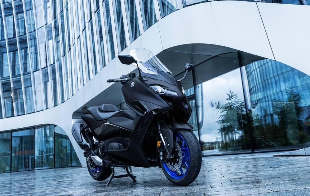 Yamaha T-Max 560 (2022 - 24) (3)