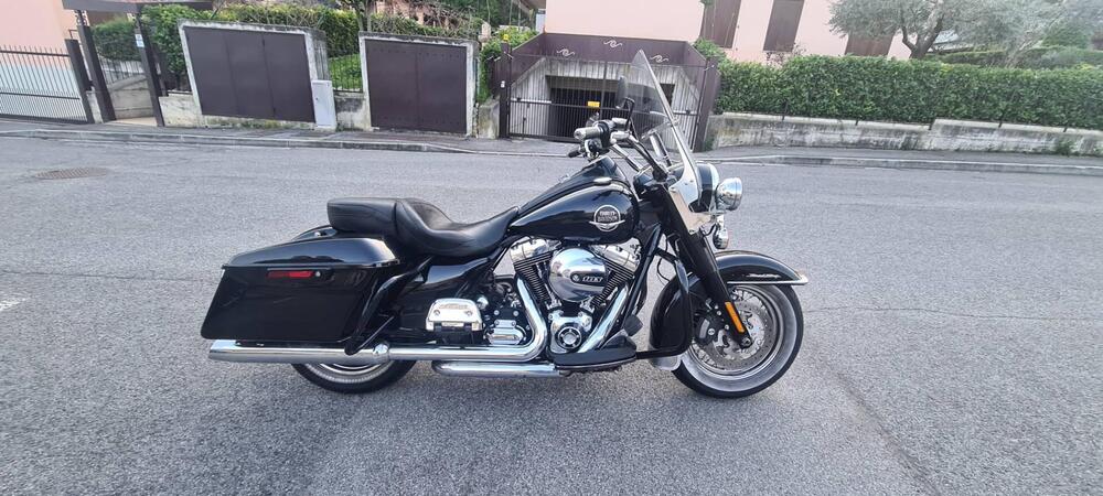 Harley-Davidson 1690 Road King (2013 - 16) - FLHR (2)