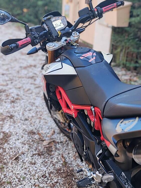 Aprilia Dorsoduro 900 (2017 - 20) (4)