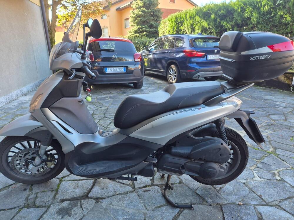 Piaggio Beverly 300 i.e. ABS-ASR (2016 - 20) (3)