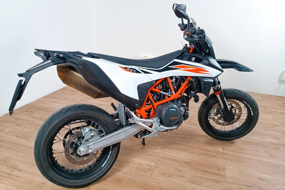 KTM 690 SMC R (2012 -17) (3)