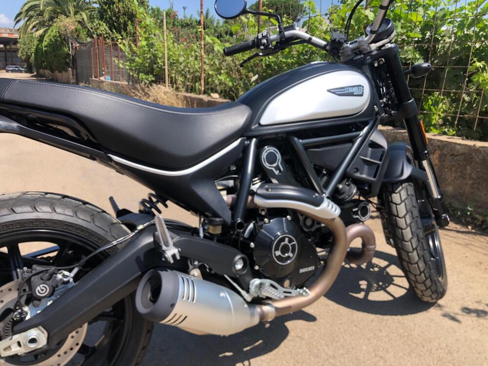 Ducati Scrambler 800 Icon Dark (2021 - 22)