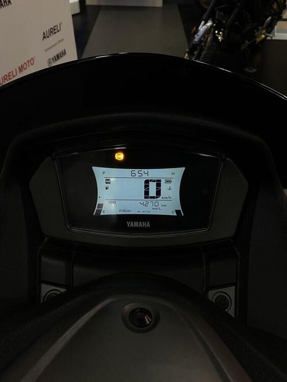 Yamaha N-Max 155 (2022 - 24) (4)